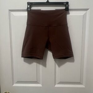 Lululemon Wunder Train HR Short 6"